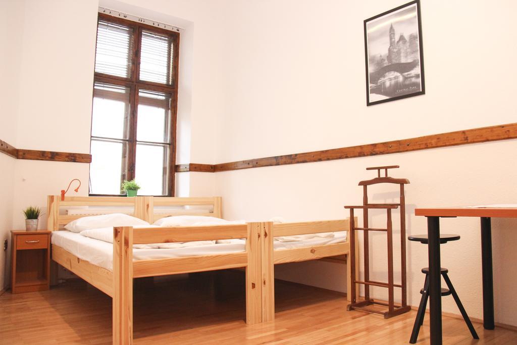 Walking Bed Budapest Downtown Hostel Ruang foto