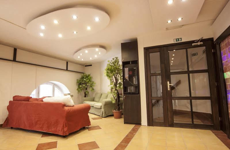 Walking Bed Budapest Downtown Hostel Bagian luar foto