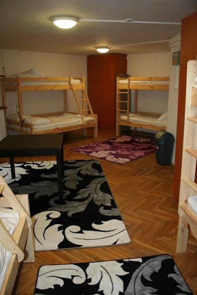 Walking Bed Budapest Downtown Hostel Bagian luar foto